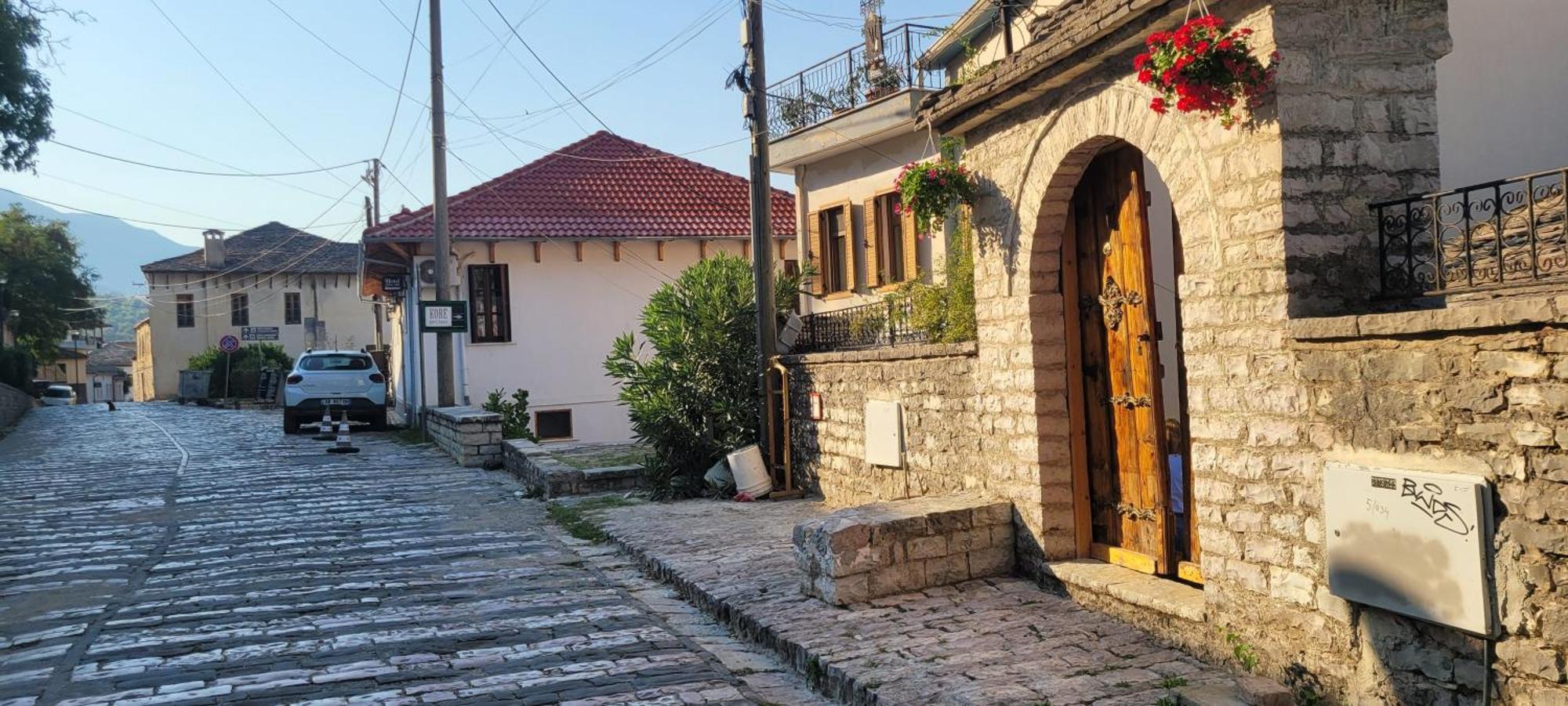 Guest House Emily Gjirokaster Exterior photo
